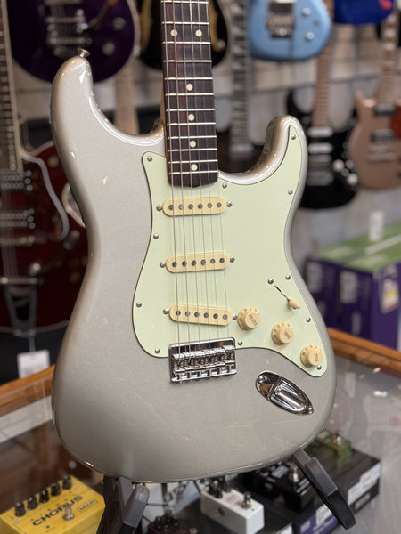 Fender Robert Cray Signature Stratocaster, Inca Silver